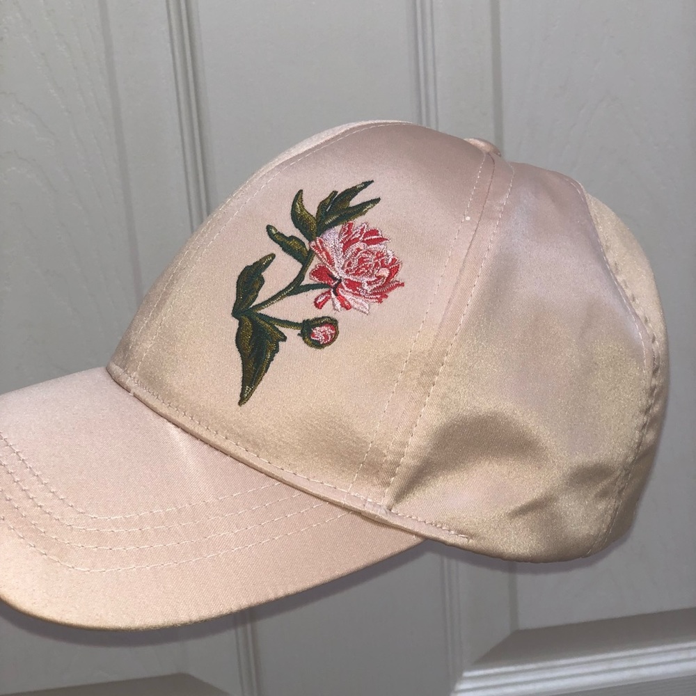 Trendy flower embroidered hat